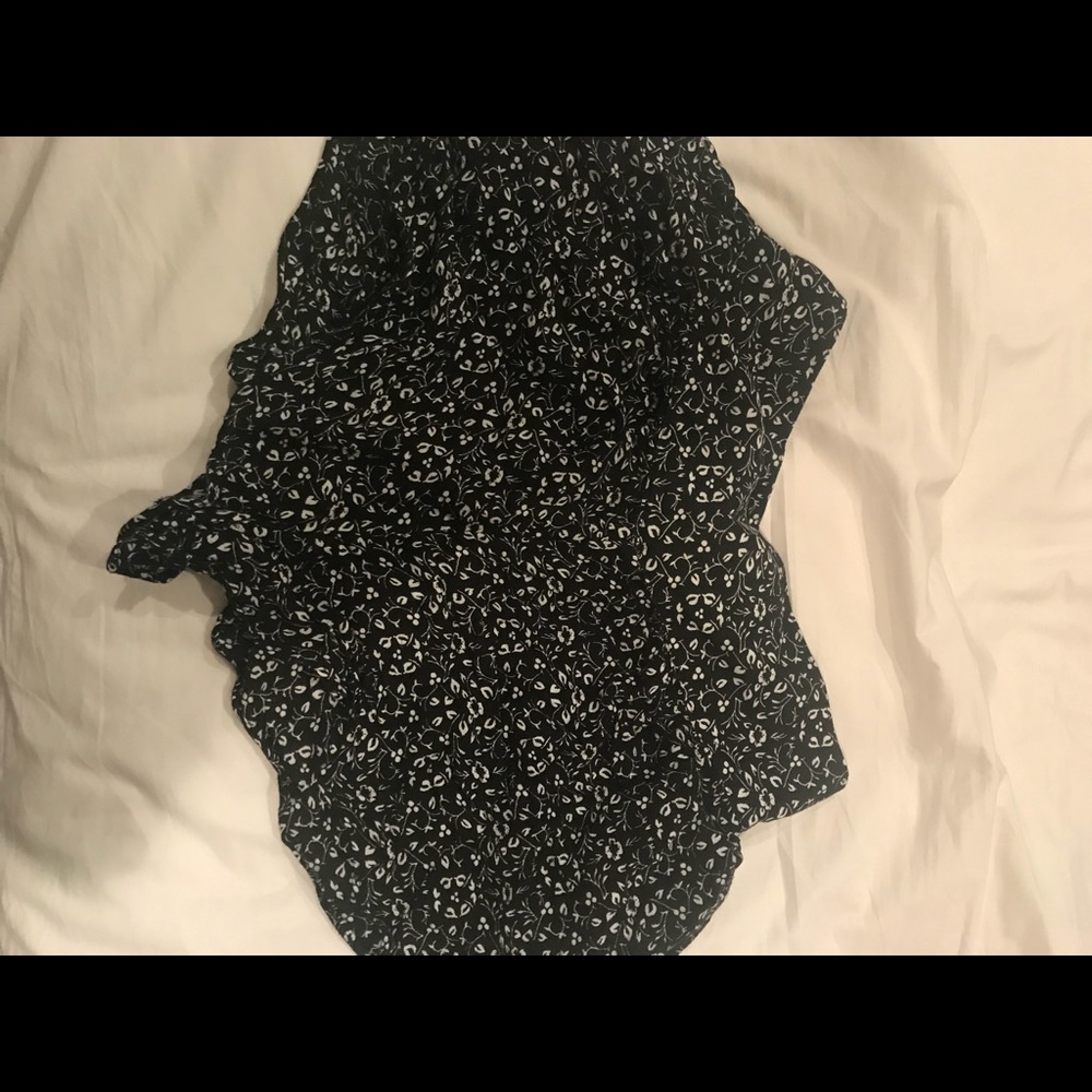 American Eagle flowy shorts